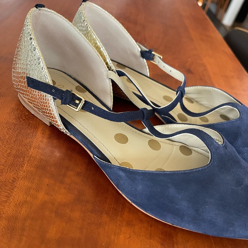 Boden Sienna T-Bar Flats in Navy/Gold Metallic Snake size 38